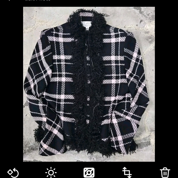 St. John Collection by Marie Gray Black/ Pink cropped jacket Size 6 - Picture 7 of 10